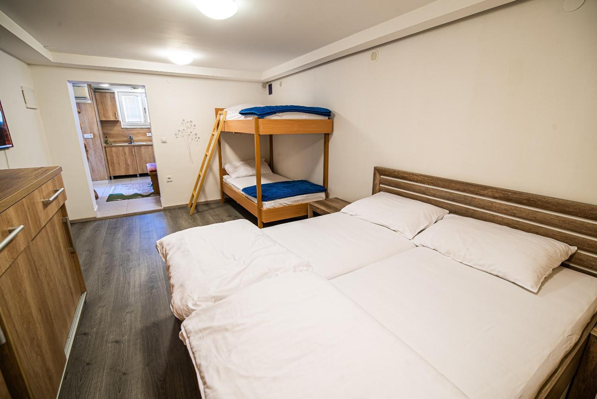 Apartments Zvoh, Krvavec, Ski-In, Ski-Out 서클리예나고렌스켐 객실 사진